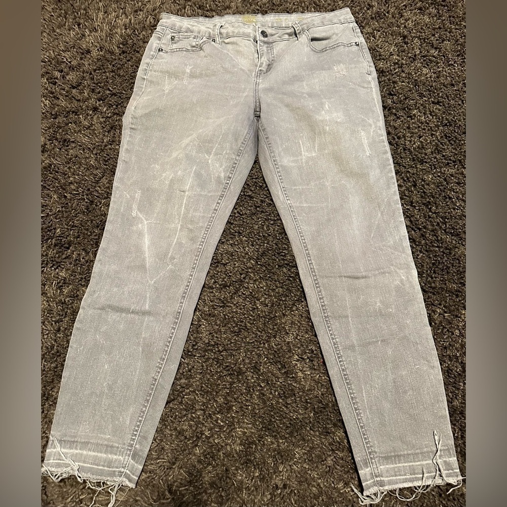 TRUE Craft Women’s Size 13 Gray Ankle Skinny Jeans Excellent Used Condition